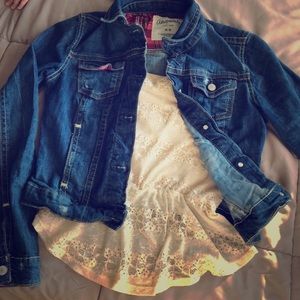 🦋 pick 5/$25!  曆 Cream lace tube top